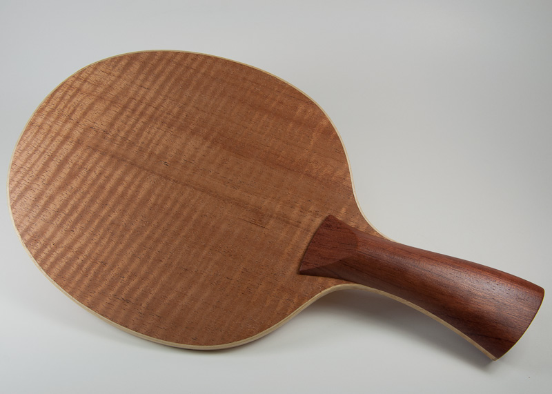 Blade: Fiddleback Mahogany<p><br />Handle: Bubinga